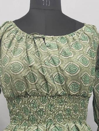 Leafy Printed Maxi Gown with waistband made of Cotton fabric